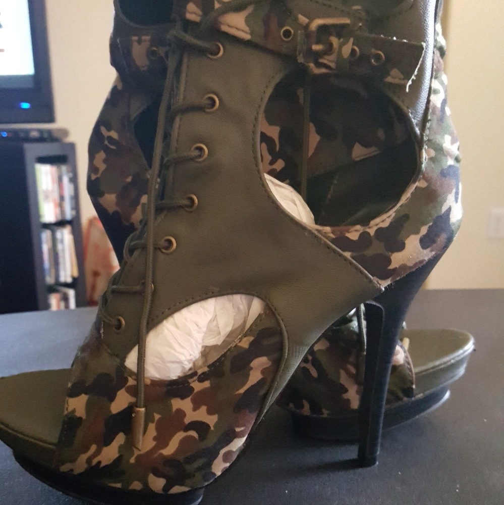 Camoflouge Platform heels